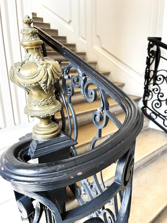 Aux Clefs Des Sacres - Dans Un Hotel Particulier Situe Rue Du Marc - Reims - Hyper Centre Forum Mairie Boulingrin 외부 사진
