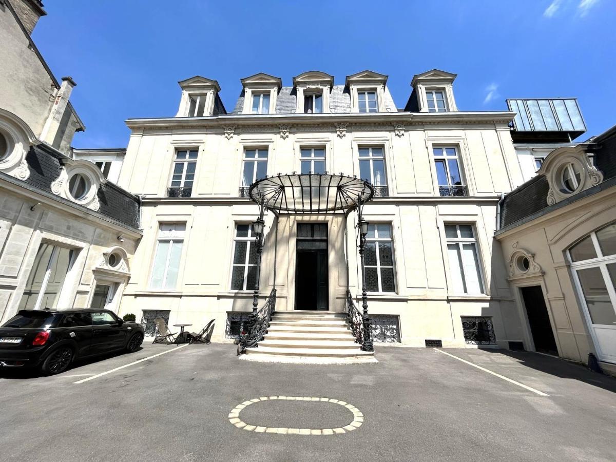 Aux Clefs Des Sacres - Dans Un Hotel Particulier Situe Rue Du Marc - Reims - Hyper Centre Forum Mairie Boulingrin 외부 사진