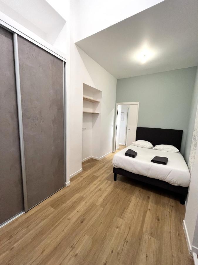 Aux Clefs Des Sacres - Dans Un Hotel Particulier Situe Rue Du Marc - Reims - Hyper Centre Forum Mairie Boulingrin 외부 사진